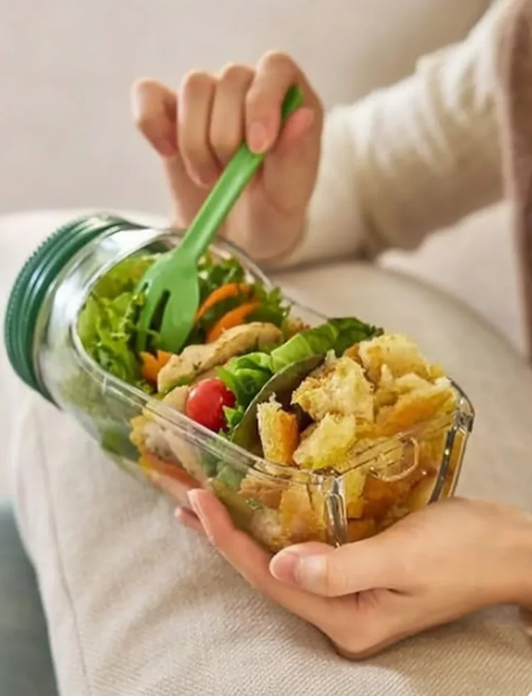 Side-open salad jar review hero image showing leakproof meal prep jar with fresh salad